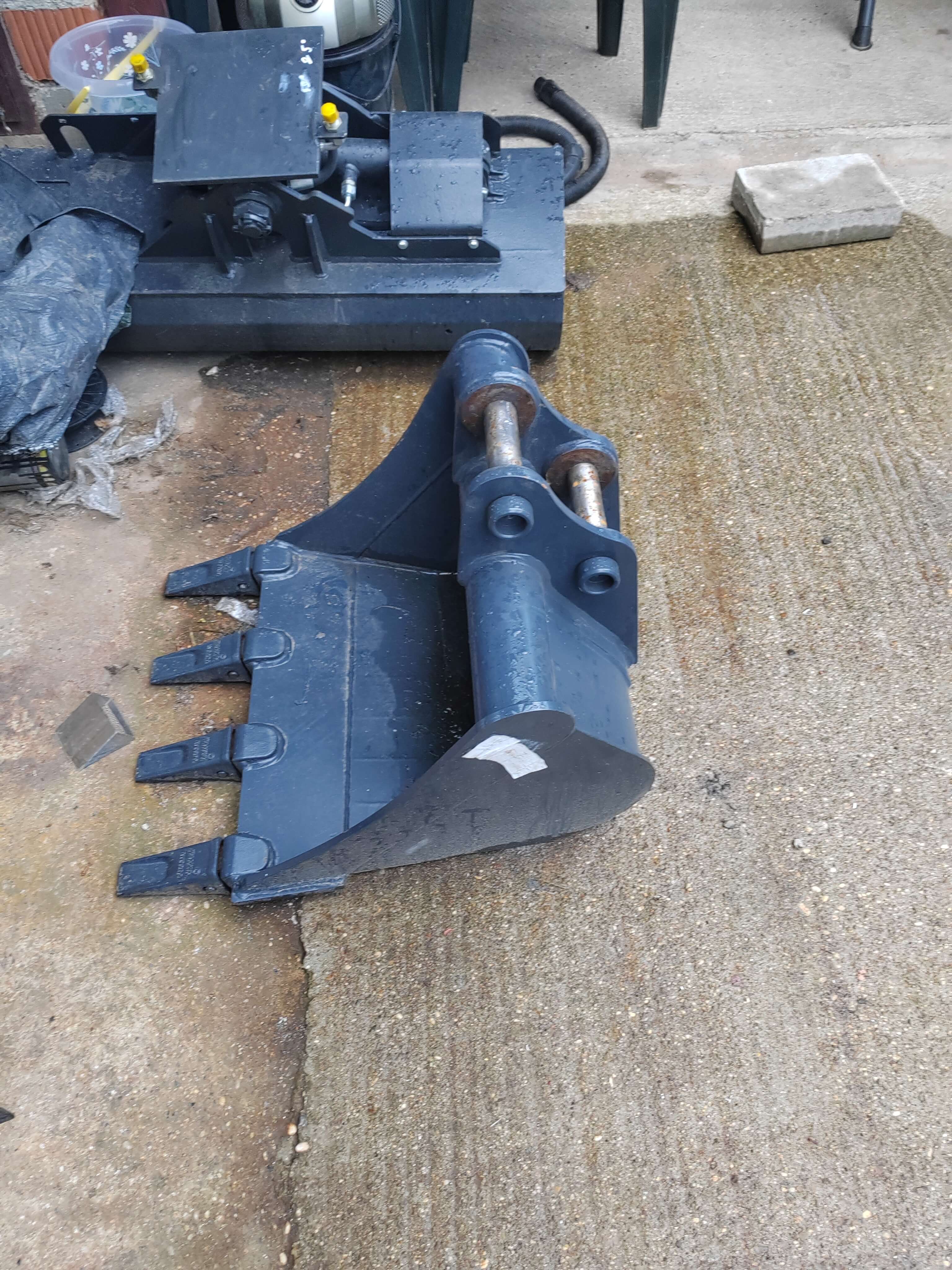 Turning Image 7